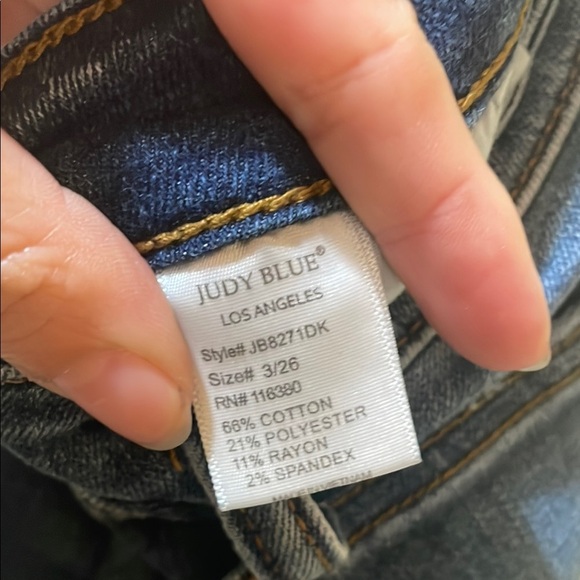 Womens Judy Blue Relaxed Fit Distressed Jeans - Picture 4 of 6